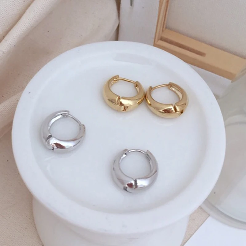 Trendy Gold Silver Color Thick Hoops Earrings Round Circle Geometric Minimalist Mini Small Loop Earrings For Women Girl Party
Trendy Gold Silver Color Thick Hoops Earrings Round Circle Geometric Minimalist Mini Small Loop Earrings For Women Girl Party