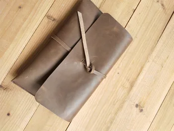 New leather men's bag retro wild file bag first layer cowhide men's bag crazy horse leather clutch fashion envelope handbag
New leather men's bag retro wild file bag first layer cowhide men's bag crazy horse leather clutch fashion envelope handbag