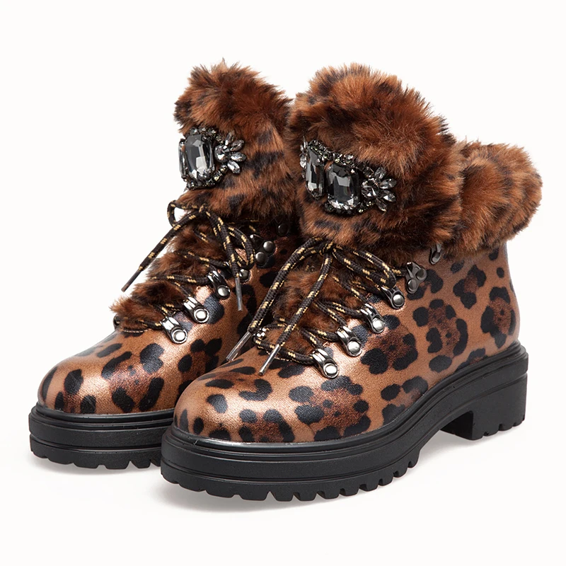Women Winter Fur Short Boots 2020 Fashion Leopard Platform Snow Boots Rhinestone Ladies Patent Leather Female Luxury Ankle Shoes
Women Winter Fur Short Boots 2020 Fashion Leopard Platform Snow Boots Rhinestone Ladies Patent Leather Female Luxury Ankle Shoes