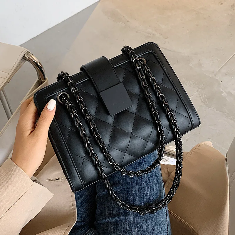 Vintage Lingge Chains Women Shoulder Bags Designer Handbags Luxury Pu Leather Crossbody Bag Female Large Tote Purses Hobos Sac
Vintage Lingge Chains Women Shoulder Bags Designer Handbags Luxury Pu Leather Crossbody Bag Female Large Tote Purses Hobos Sac