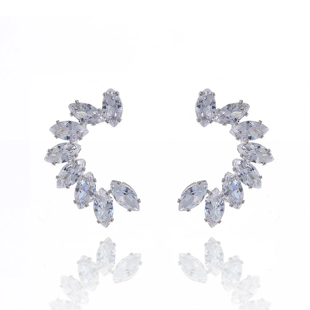 Luxury Ear Stud French Normcore Style All-match Ornament Semi-Circular Zircon Earring Daily Net Red Cool C- Shaped Earrings
Luxury Ear Stud French Normcore Style All-match Ornament Semi-Circular Zircon Earring Daily Net Red Cool C- Shaped Earrings