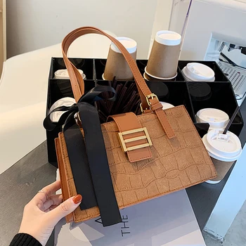 Autumn Winter Retro Crocodile Pattern Bag Portable Underarm Bag 2020 New Fashionable Korean Female Shoulder Bags Women Flap Soft
Autumn Winter Retro Crocodile Pattern Bag Portable Underarm Bag 2020 New Fashionable Korean Female Shoulder Bags Women Flap Soft