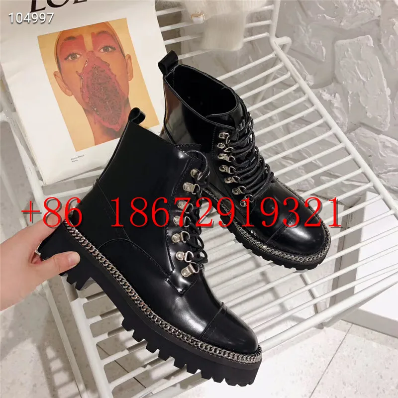 Top quality beaded leather with open edges cowhide Toe Low Block Heel Platform chain sole Lady Cross-tied Zipper Martin Boots
Top quality beaded leather with open edges cowhide Toe Low Block Heel Platform chain sole Lady Cross-tied Zipper Martin Boots