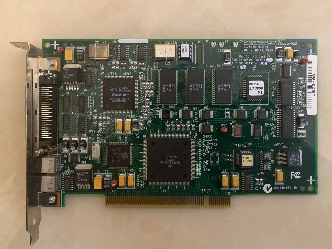 Плата Digi PCI Card Avid Pro Tools 941006492-00 REV C 915006492 
Плата Digi PCI Card Avid Pro Tools 941006492-00 REV C 915006492