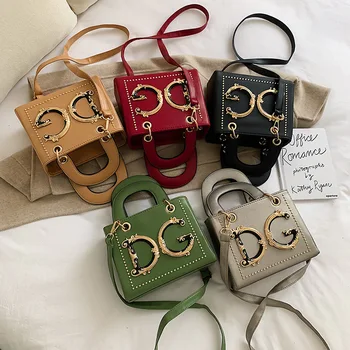 New style shoulder bag female bag handbag luxury design female bag high-end PU messenger bag small square bag rivet Dai Fei 2020
New style shoulder bag female bag handbag luxury design female bag high-end PU messenger bag small square bag rivet Dai Fei 2020