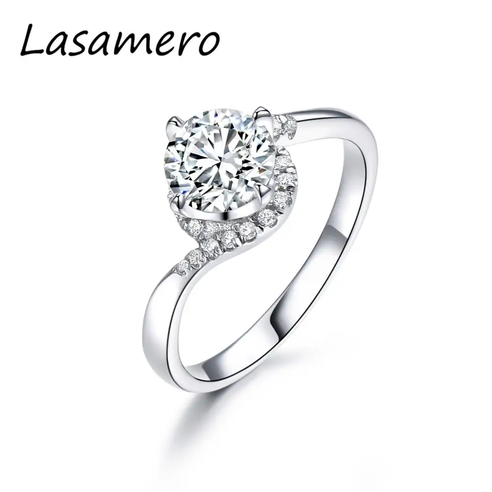 LASAMERO Retro Promise Ring 1.00CT Round Cut 6.5MM DEF Moissanites Wedding Ring Solid 14K Gold Twist Halo Design Engagement Ring
LASAMERO Retro Promise Ring 1.00CT Round Cut 6.5MM DEF Moissanites Wedding Ring Solid 14K Gold Twist Halo Design Engagement Ring