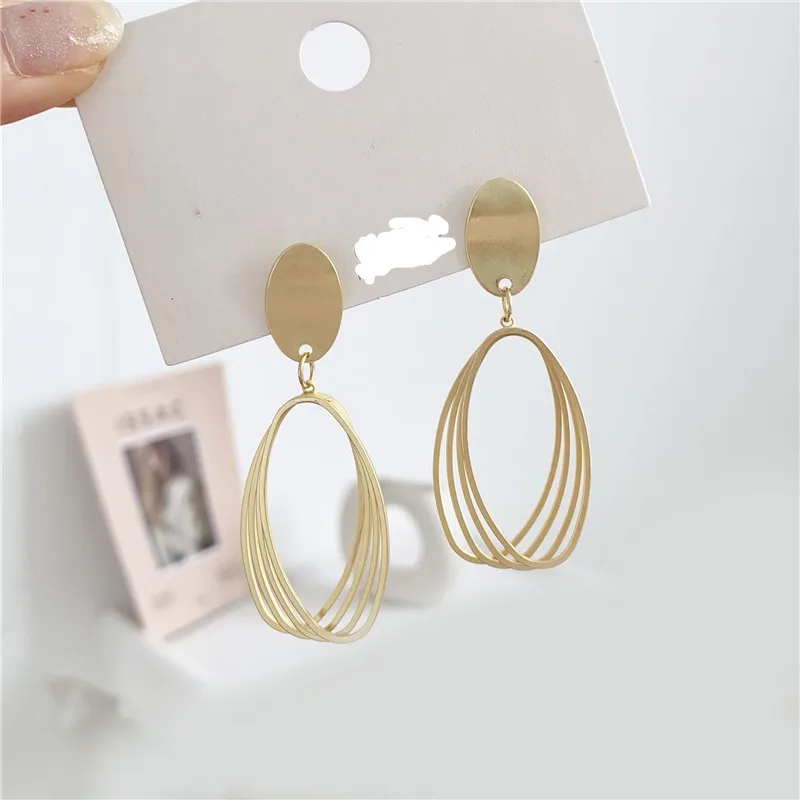 Fashion exaggerated matte gold earring hollow metal contracted character of geometric stud earrings accessories
Fashion exaggerated matte gold earring hollow metal contracted character of geometric stud earrings accessories