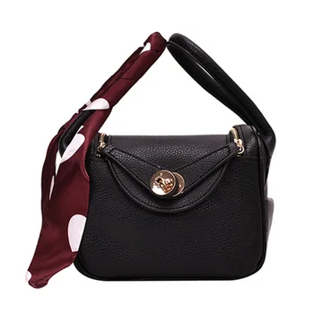 Fashion women's handbag tassel decoration wild messenger bag retro messenger shoulder bag a sense of nature broadband bucket bag
Fashion women's handbag tassel decoration wild messenger bag retro messenger shoulder bag a sense of nature broadband bucket bag