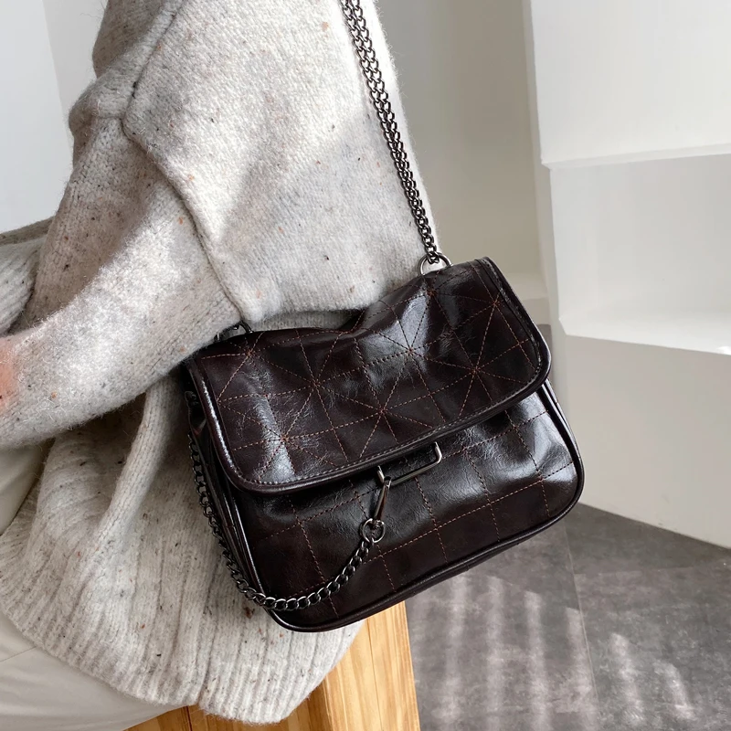 One-shoulder large-capacity bag female 2020 new fashion high-end foreign style rhombic chain bag retro oblique
One-shoulder large-capacity bag female 2020 new fashion high-end foreign style rhombic chain bag retro oblique
