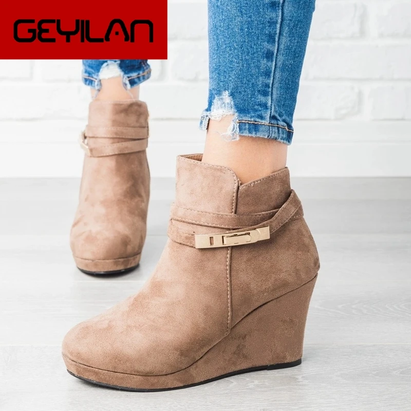 2020 Wedges Boot High Heels Women Ankle Boots Round Toe Footwear Warm Platform Female Boot Wedges Shoes Woman Winter Black
2020 Wedges Boot High Heels Women Ankle Boots Round Toe Footwear Warm Platform Female Boot Wedges Shoes Woman Winter Black