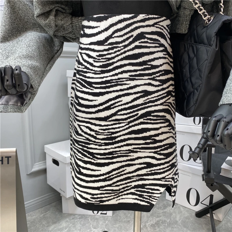 Zebra Pattern High Waist Split Pencil Knit Skirt 2020 New Autumn and Winter Fashion Knee-Length Sexy & Club Korean Style
Zebra Pattern High Waist Split Pencil Knit Skirt 2020 New Autumn and Winter Fashion Knee-Length Sexy & Club Korean Style