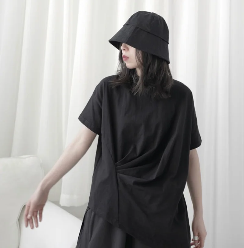 Summer new ladies irregular knead pleated design round collar pure color asymmetric short sleeve T-shirt fashion
Summer new ladies irregular knead pleated design round collar pure color asymmetric short sleeve T-shirt fashion