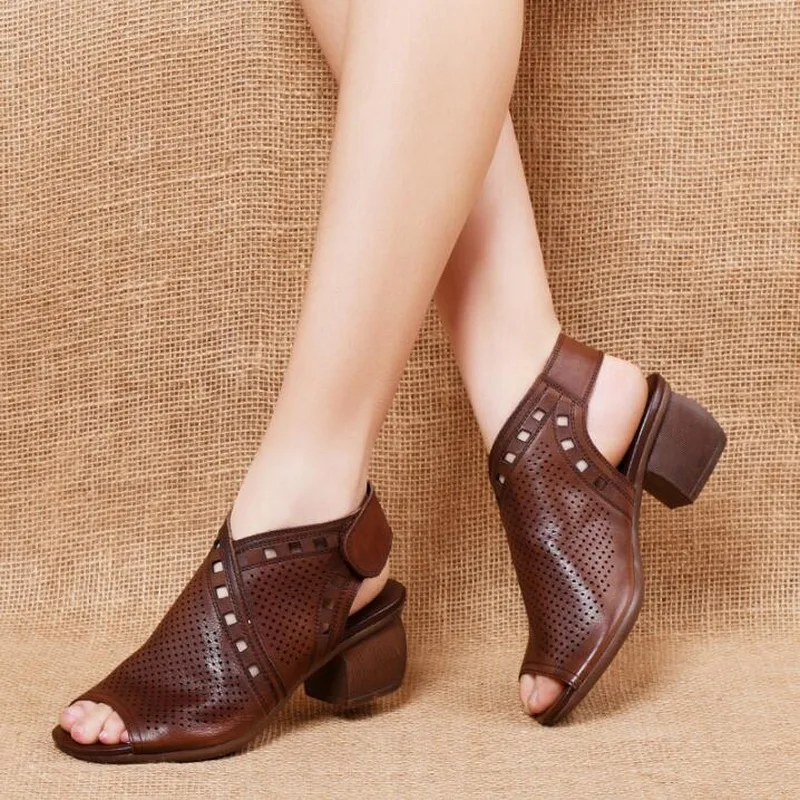 2021 New Fish Mouth Top Cowhide Summer Sandals chunky heel Genuine Leather Sandals Breathable Peep Toe Ladies Sandals
2021 New Fish Mouth Top Cowhide Summer Sandals chunky heel Genuine Leather Sandals Breathable Peep Toe Ladies Sandals