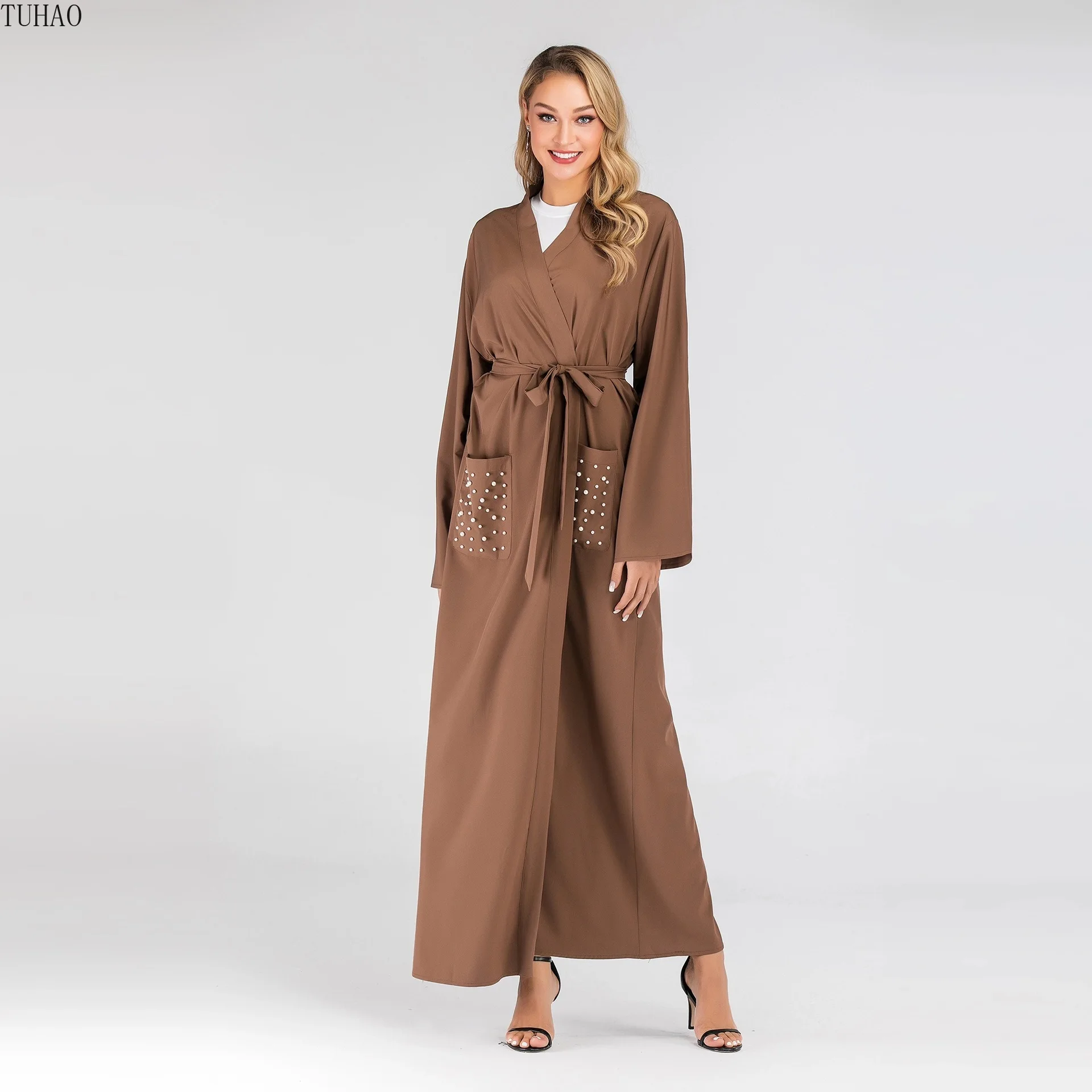 Фото Современное благородное модное мусульманское длинное кимоно с бисером и