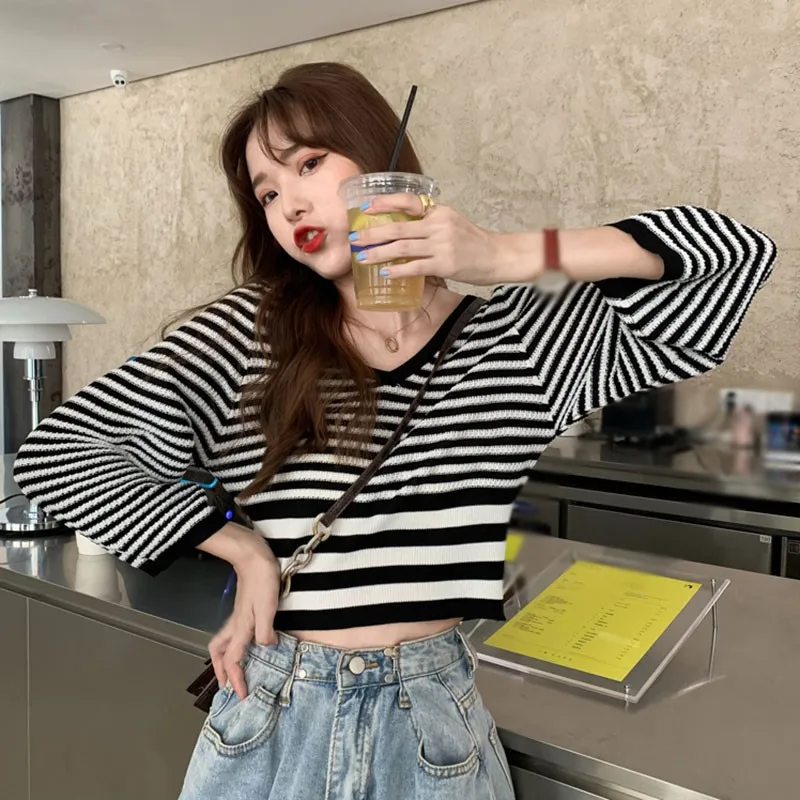 Women Sweaters Autumn Tops Korean Slim Female Pullover Knitted Sweater Jumper Soft Warm Tops
Women Sweaters Autumn Tops Korean Slim Female Pullover Knitted Sweater Jumper Soft Warm Tops