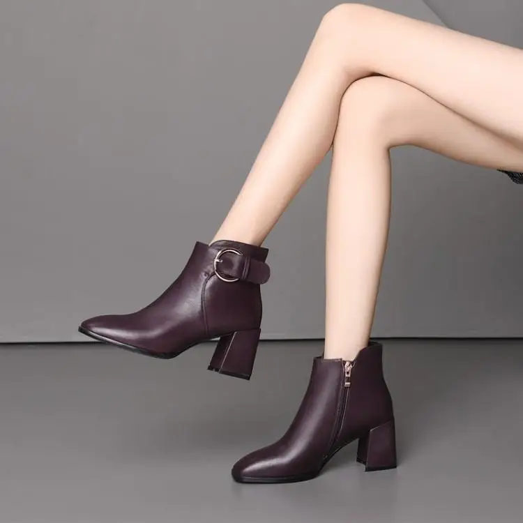 Short boots boots thick with high heel boots Martin high-heeled shoes head layer cowhide 6 cm
Short boots boots thick with high heel boots Martin high-heeled shoes head layer cowhide 6 cm