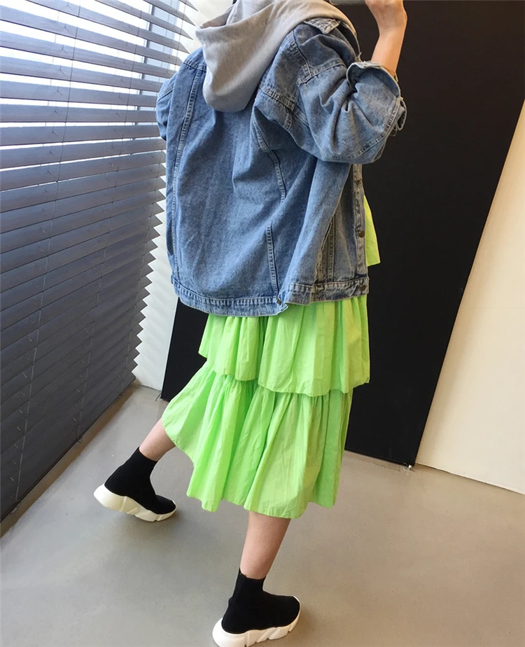 Colorfaith New 2020 Autumn Winter Women Denim Jacket Outerwear Hooded High Street Fashionable Korean Style Jeans Tops JK8303