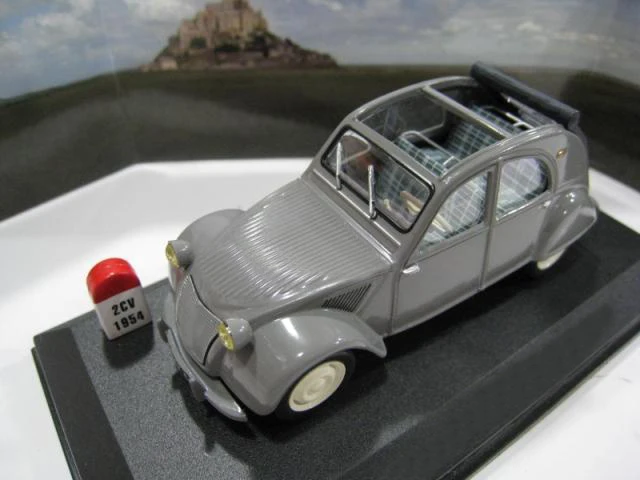 Special Offer rare 1:43 1954 2CV France Retro Vehicle Model Alloy Collection Model
Special Offer rare 1:43 1954 2CV France Retro Vehicle Model Alloy Collection Model