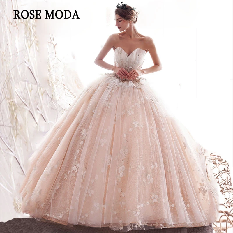 Роскошное кружевное свадебное платье Rose Moda 2020 с длинным шлейфом цвета слоновой