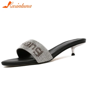 KARINLUNA Casual Med Heels Sandals Fashion Party Date Crystal Women Sandals Summer Luxury Brand Rhinestone Women Shoes
KARINLUNA Casual Med Heels Sandals Fashion Party Date Crystal Women Sandals Summer Luxury Brand Rhinestone Women Shoes