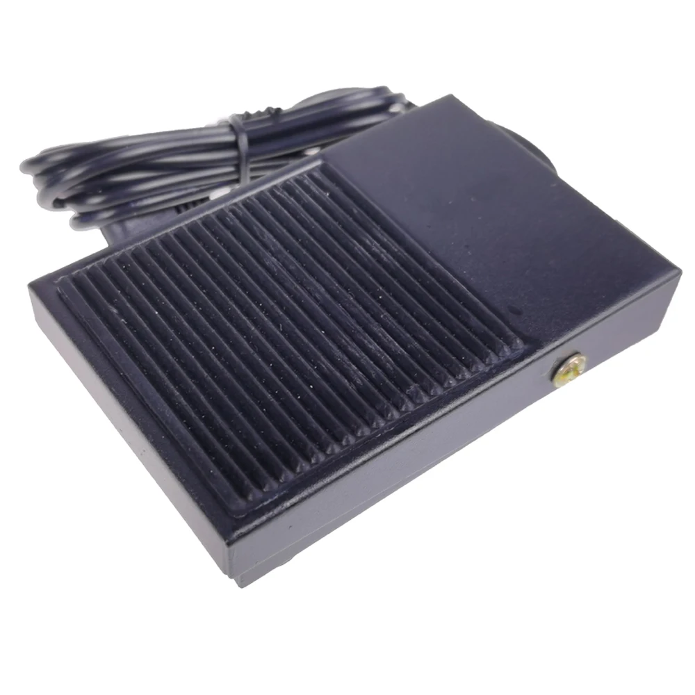 TFS-1 Foot Switch Pedal Type FS-1 With Three Core Wire Self-resetting Jog Control Switch Iron Case Self-resetting iron shell
TFS-1 Foot Switch Pedal Type FS-1 With Three Core Wire Self-resetting Jog Control Switch Iron Case Self-resetting iron shell