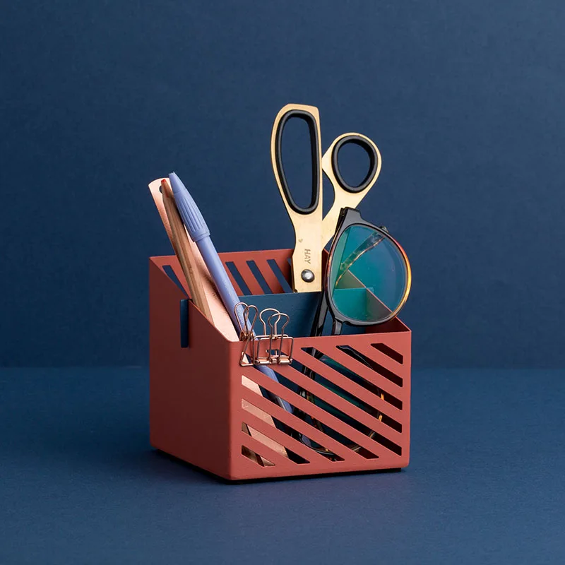 Multi-Function Metal Office Desk Organizer Creative Double Color Colorful Storage Box for Stationary/Sundries Pen Box Decor
Multi-Function Metal Office Desk Organizer Creative Double Color Colorful Storage Box for Stationary/Sundries Pen Box Decor