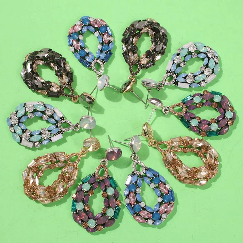 Rhinestone Water Drop Hollow Crystal Earrings Women Trendy Shiny Imitation Drill Dangle Earrings Jewelry Gift Accessories E6614
Rhinestone Water Drop Hollow Crystal Earrings Women Trendy Shiny Imitation Drill Dangle Earrings Jewelry Gift Accessories E6614