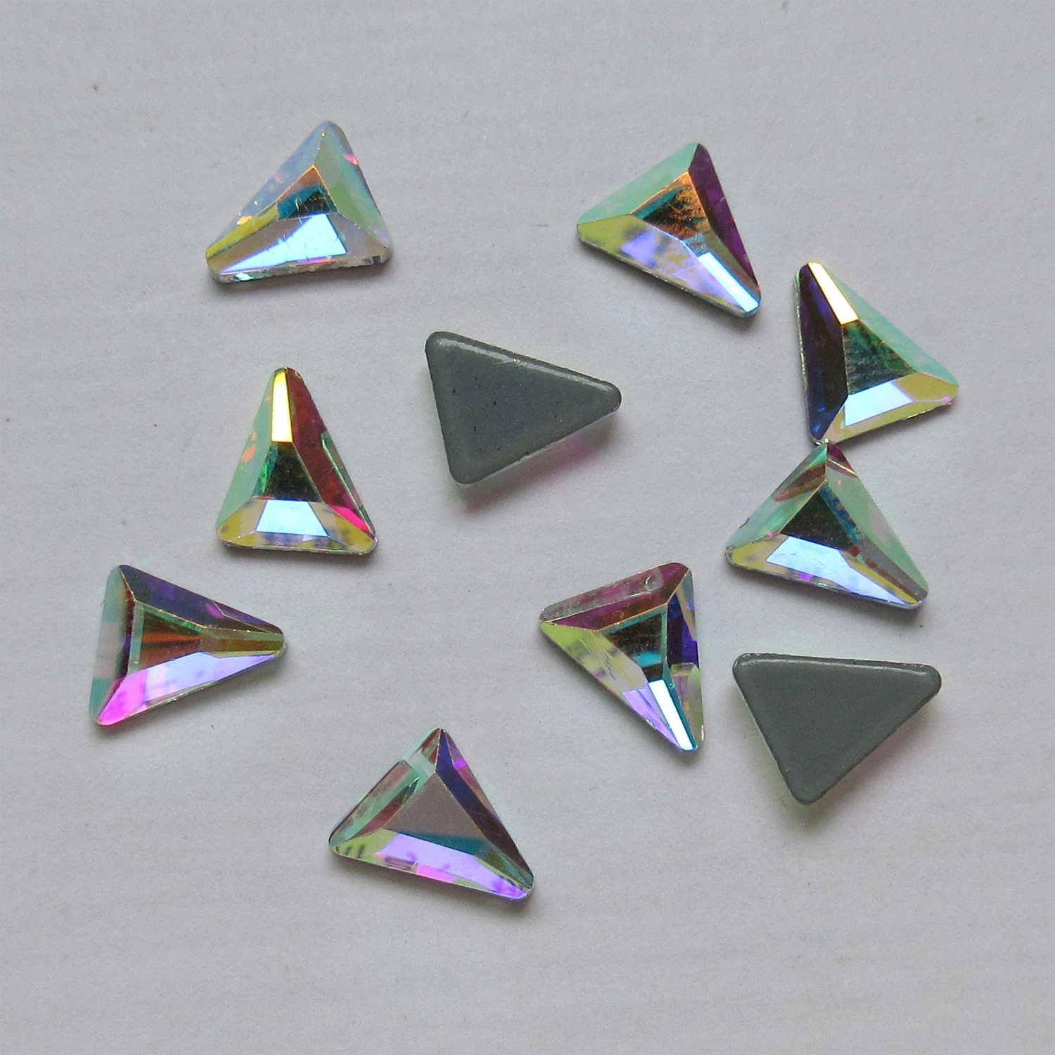 5.3x7.6mm Small Triangle Crystal AB Flatback Hotfix Rhinestones Iron On Flatback Crystals Triangle Beta Stone For Fabric garment
5.3x7.6mm Small Triangle Crystal AB Flatback Hotfix Rhinestones Iron On Flatback Crystals Triangle Beta Stone For Fabric garment