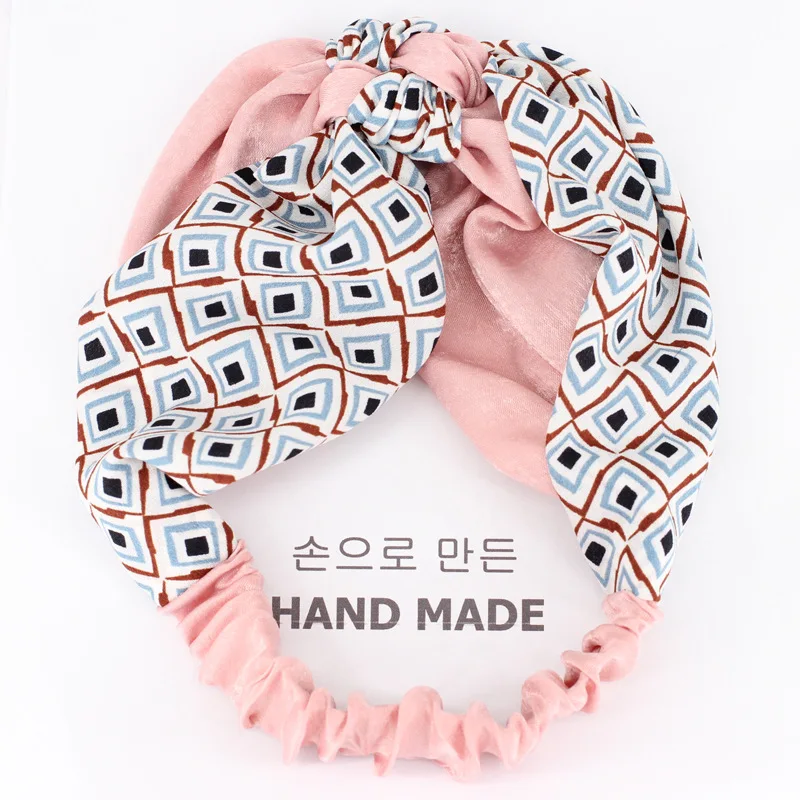 South Korea Dongdaemun Double Color Joint Chinese Knot Hair Band Satin Contrast Color Cute Simple Face Wash Korean-style Hair Ba
South Korea Dongdaemun Double Color Joint Chinese Knot Hair Band Satin Contrast Color Cute Simple Face Wash Korean-style Hair Ba