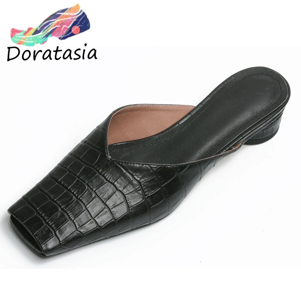DORATASIA New Cool Spring Summer Square Toe Mules Fretwork Genuine Leather Mules Women Casual slip-on Low Heel Shoes Woman
DORATASIA New Cool Spring Summer Square Toe Mules Fretwork Genuine Leather Mules Women Casual slip-on Low Heel Shoes Woman