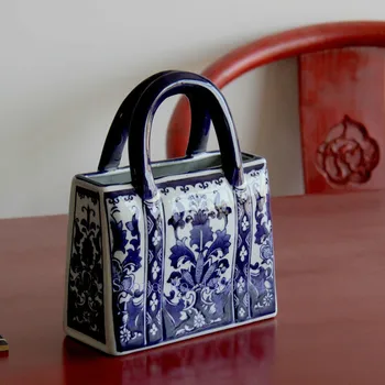 Creative Chinese ceramics Retro Blue and white porcelain Bag Decorative ornaments Home desktop living room Storage Decoration
Creative Chinese ceramics Retro Blue and white porcelain Bag Decorative ornaments Home desktop living room Storage Decoration