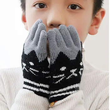 fashion winter cartoon children gloves knitting Cashmere warm winter gloves creative student Five finger gloves Convenient
fashion winter cartoon children gloves knitting Cashmere warm winter gloves creative student Five finger gloves Convenient