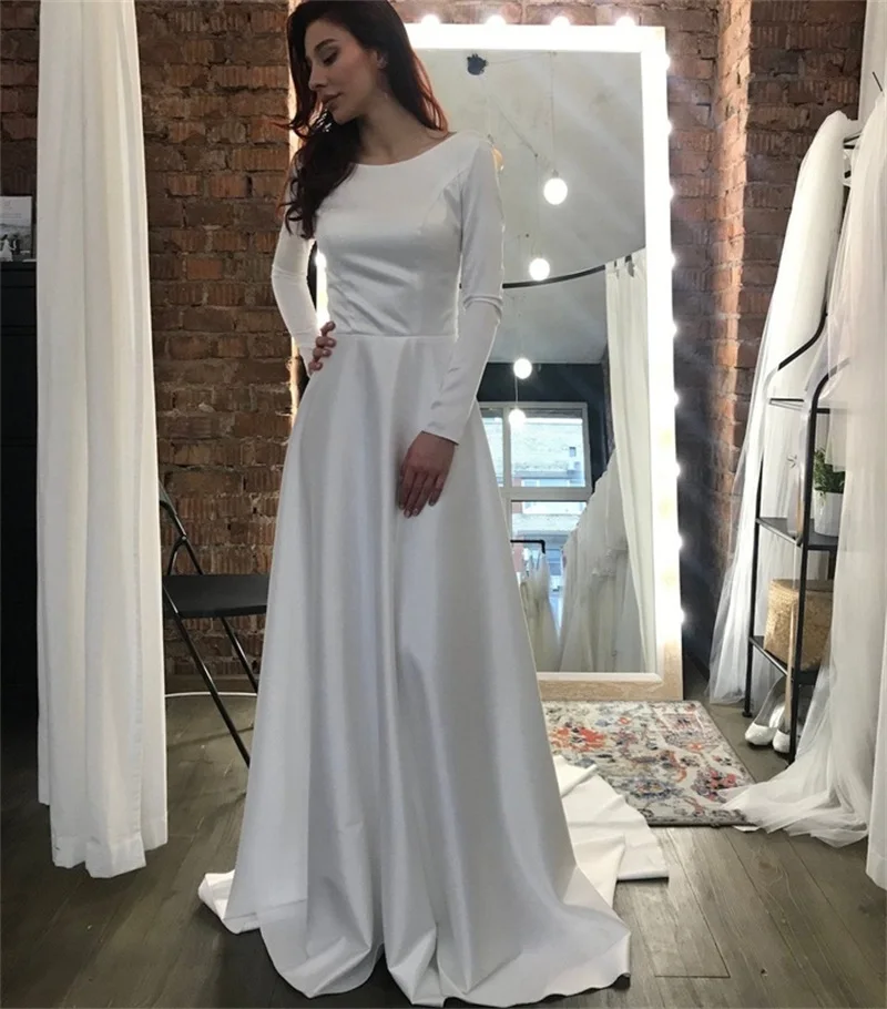 2020 New Simple Backless Wedding Dresses Long Sleeves Open Back Bride Dresses Wedding Gowns vestidos de novia robe de mariee
2020 New Simple Backless Wedding Dresses Long Sleeves Open Back Bride Dresses Wedding Gowns vestidos de novia robe de mariee