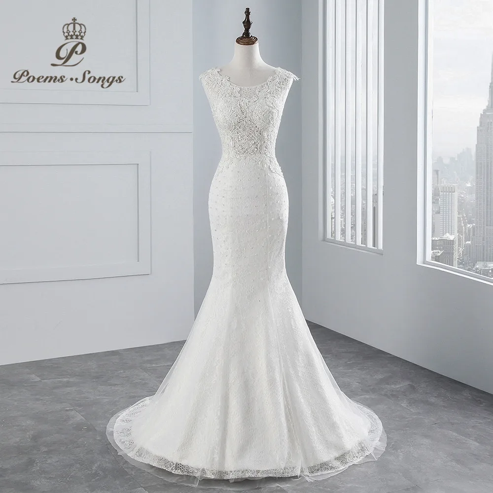 lace wedding dress no sleeves
