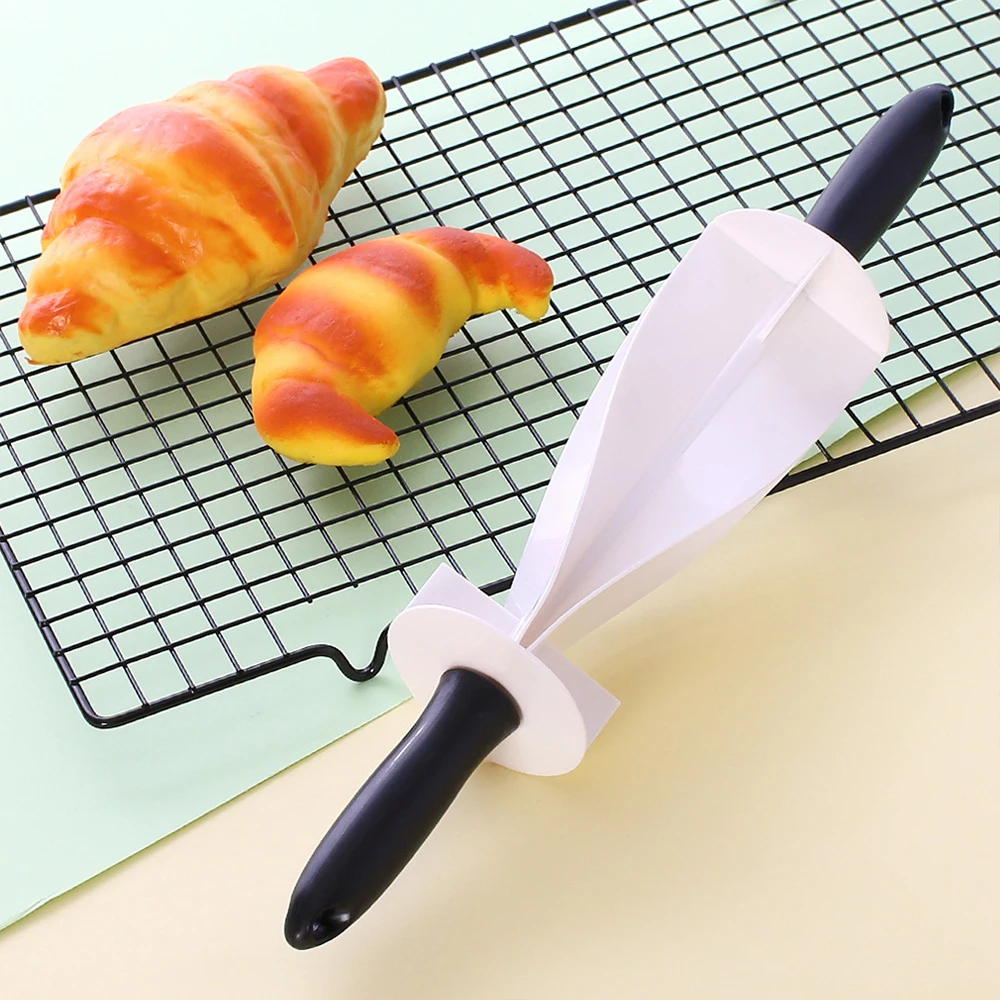 Kitchen Utensil Plastic Handle Rolling Cutter For Making Croissant Bread Dough Pastry Knife Wooden Handle Baking Kitchen Knife
Kitchen Utensil Plastic Handle Rolling Cutter For Making Croissant Bread Dough Pastry Knife Wooden Handle Baking Kitchen Knife