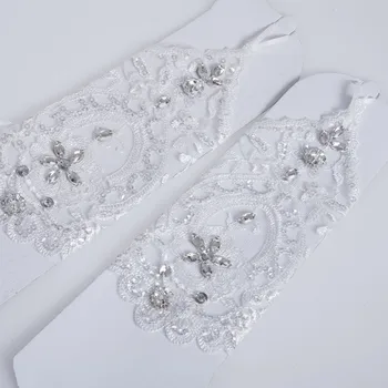 Cheap In Stock White Ivory Rhinestone Short Bride Fingerless Lace Wedding Gloves Bridal Gloves Wedding Accessories
Cheap In Stock White Ivory Rhinestone Short Bride Fingerless Lace Wedding Gloves Bridal Gloves Wedding Accessories