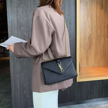 Textured crocodile pattern bag women 2020 new ins Yangshulin small square bag Korean chain shoulder messenger bag trend
Textured crocodile pattern bag women 2020 new ins Yangshulin small square bag Korean chain shoulder messenger bag trend