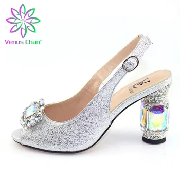 African Pumps Shoe Summer High Heels Punmps for Party Nigerian Women Wedding Shoes Decorated with Rhinestone Sliver Color Shoes 
African Pumps Shoe Summer High Heels Punmps for Party Nigerian Women Wedding Shoes Decorated with Rhinestone Sliver Color Shoes