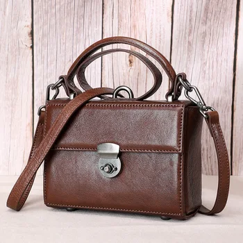 HUGWISER Luxury High-end High Quality Leather Women Shoulder Bag Vintage First Leather Portable Joker Slung Small Square Bag
HUGWISER Luxury High-end High Quality Leather Women Shoulder Bag Vintage First Leather Portable Joker Slung Small Square Bag