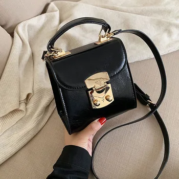 High Quality Pu Leather Handbags 2020 New Wild Texture Square Shoulder Messenger Bags Fashion Portable Women Small Crossbody Bag
High Quality Pu Leather Handbags 2020 New Wild Texture Square Shoulder Messenger Bags Fashion Portable Women Small Crossbody Bag