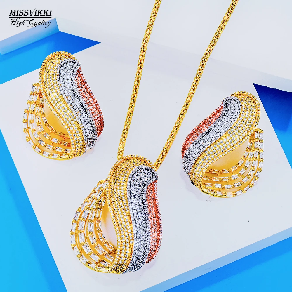 Missvikki Luxury Dubai 2PCS Big Shiny Pendant Earrings Necklace Jewelry Set Super CZ Noble Bridal Wedding New Design Accessories
Missvikki Luxury Dubai 2PCS Big Shiny Pendant Earrings Necklace Jewelry Set Super CZ Noble Bridal Wedding New Design Accessories