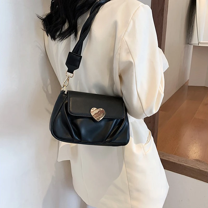 Brand Design Cloud Bags New Autumn And Winter Small Round Bag Soft Leather Shoulder Messenger Black Underarm Bags Female Fold
Brand Design Cloud Bags New Autumn And Winter Small Round Bag Soft Leather Shoulder Messenger Black Underarm Bags Female Fold