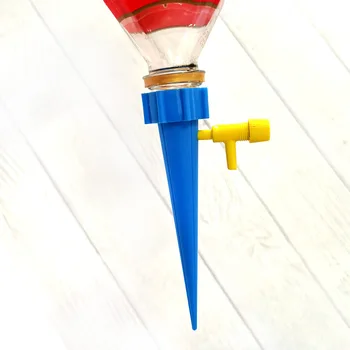 1PC Auto Drip Irrigation Watering System Automatic Watering Spike for Plants Flower Indoor Household Waterers Bottle
1PC Auto Drip Irrigation Watering System Automatic Watering Spike for Plants Flower Indoor Household Waterers Bottle