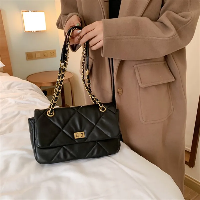 Female 2019 Autumn and Winter New Fashion Rhombic Chain Shoulder Messenger Bag High Quality Women Purse and Handbag Channels Bag 
Female 2019 Autumn and Winter New Fashion Rhombic Chain Shoulder Messenger Bag High Quality Women Purse and Handbag Channels Bag