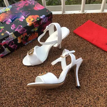Summer Sandales Women Big size 34-42 Women Heeled Sandals Ankle Strap Pumps Super High Heels 10 CM Square Heels Lady Shoes new
Summer Sandales Women Big size 34-42 Women Heeled Sandals Ankle Strap Pumps Super High Heels 10 CM Square Heels Lady Shoes new