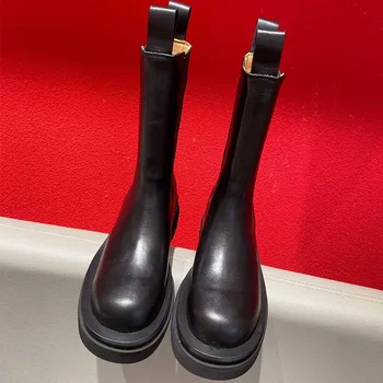 mona С Martin boots with the boots in the fall and winter of 2020 the new leather boots in thick bottom sleeve female
mona С Martin boots with the boots in the fall and winter of 2020 the new leather boots in thick bottom sleeve female