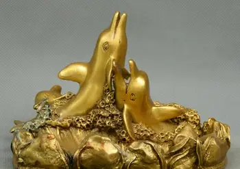 China fengshui old Bronze two delphinids dolphin Statue smoking ash pan ashtray
China fengshui old Bronze two delphinids dolphin Statue smoking ash pan ashtray