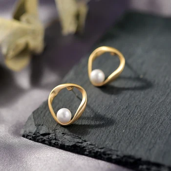 Bohemia Fashion New Arrival Earring For Women Cute Korean Pearl Heart Geometric Earring Handmade Date Gift Earring Wholesale
Bohemia Fashion New Arrival Earring For Women Cute Korean Pearl Heart Geometric Earring Handmade Date Gift Earring Wholesale