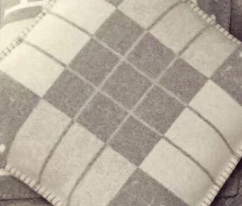 Letter Brown Gray Wool & Cashmere Knitted Soft Cover For Adults Pillowcase Thread Yarn Dyed Plaid Cushion Cover
Letter Brown Gray Wool & Cashmere Knitted Soft Cover For Adults Pillowcase Thread Yarn Dyed Plaid Cushion Cover