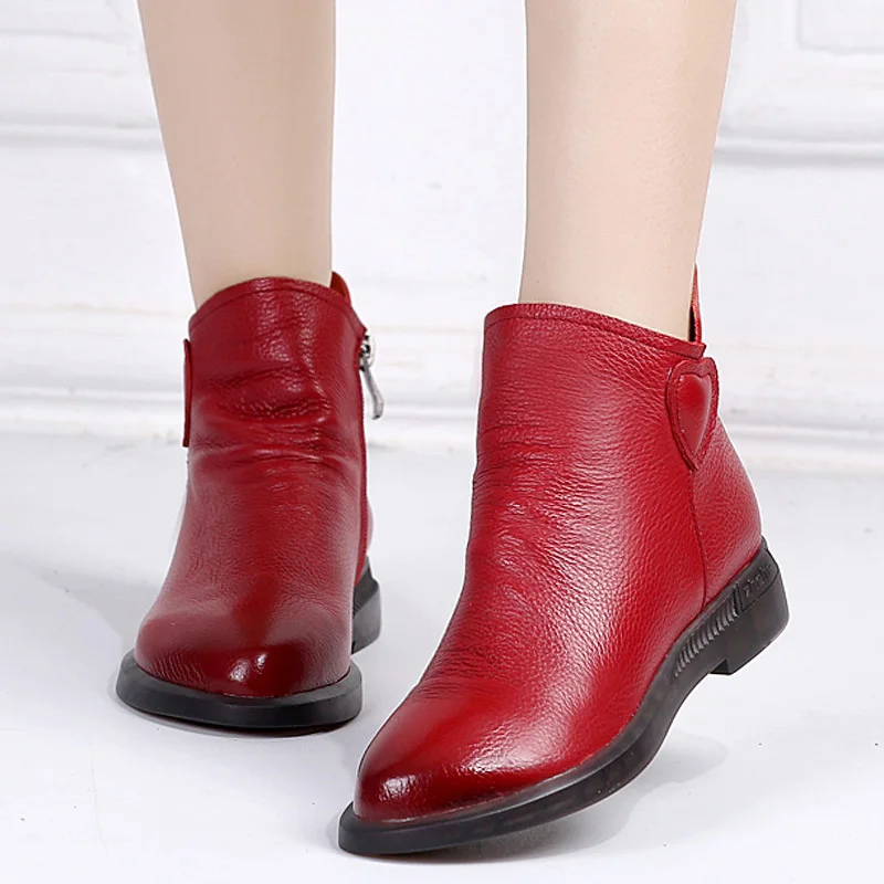 British Style Genuine Cow Leather Women Ankle Boots Autumn Fashion Pleated Zipper Short Boots Women Flats Martin Shoes
British Style Genuine Cow Leather Women Ankle Boots Autumn Fashion Pleated Zipper Short Boots Women Flats Martin Shoes